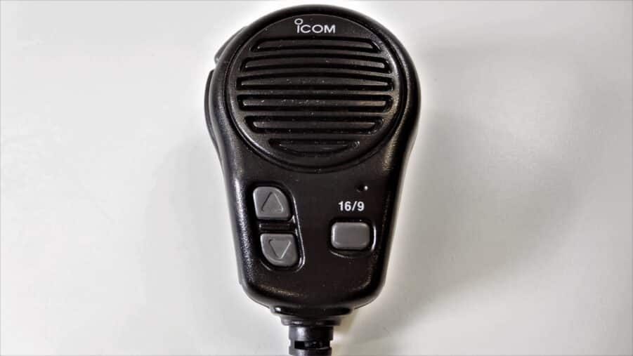 Icom IC-M402 Marine VHF Radio Transceiver Unit w/ HM-129B Hand Microphone - Image 9