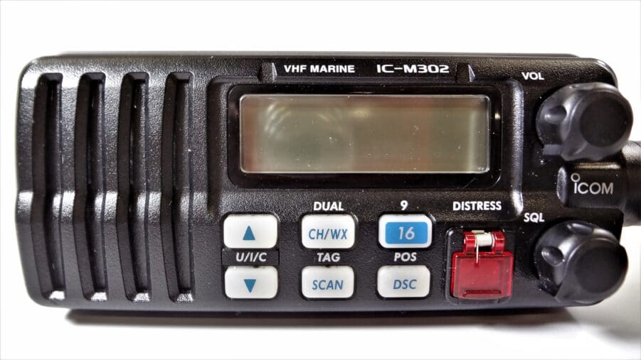 Icom IC-M302 Submersible Marine VHF Radio Transceiver Unit w/ HM-141B Hand Mic - Image 2