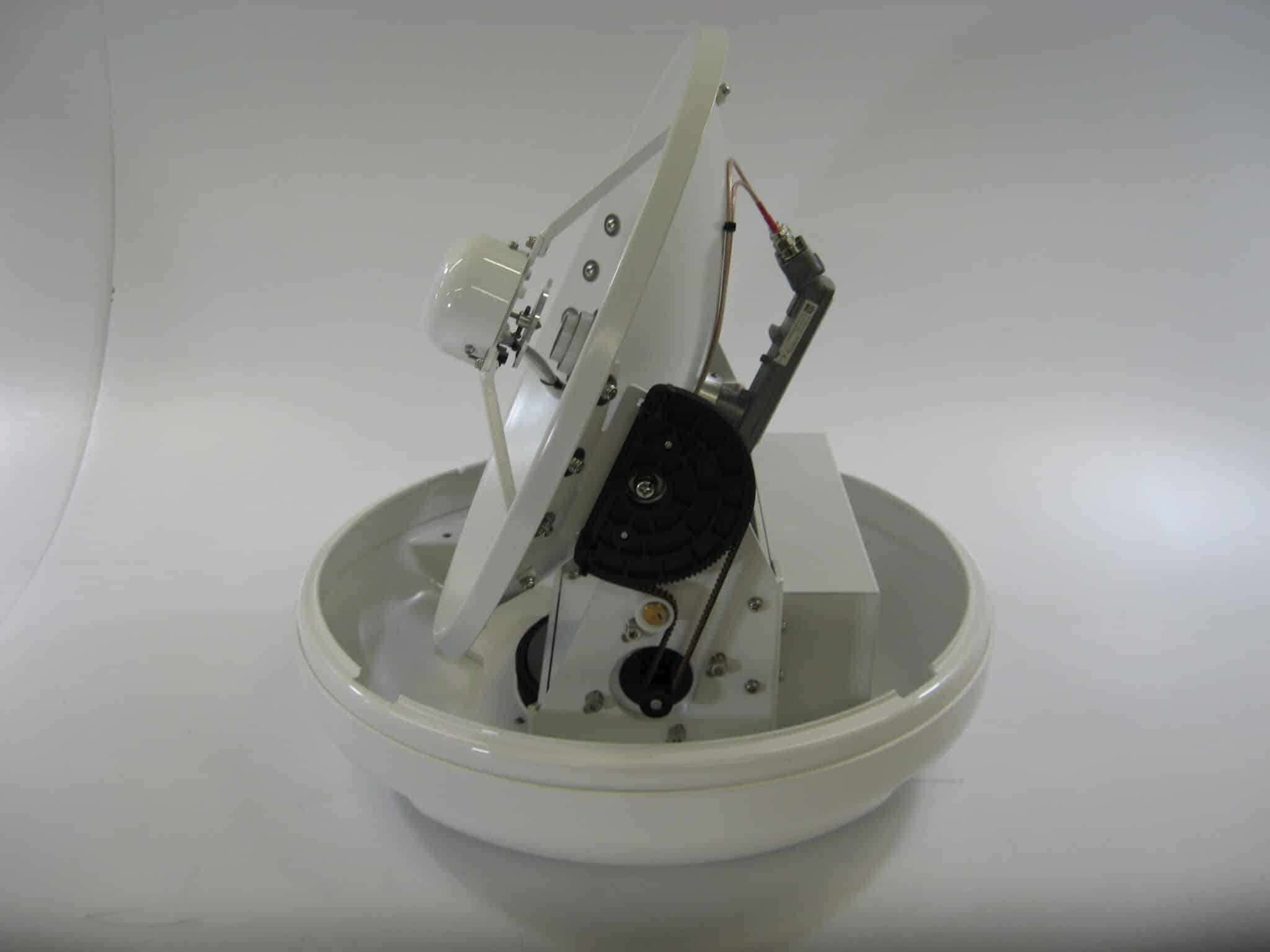 Raymarine STV37 37cm Marine Sat TV 14.5" Dish Circular LNB Tested