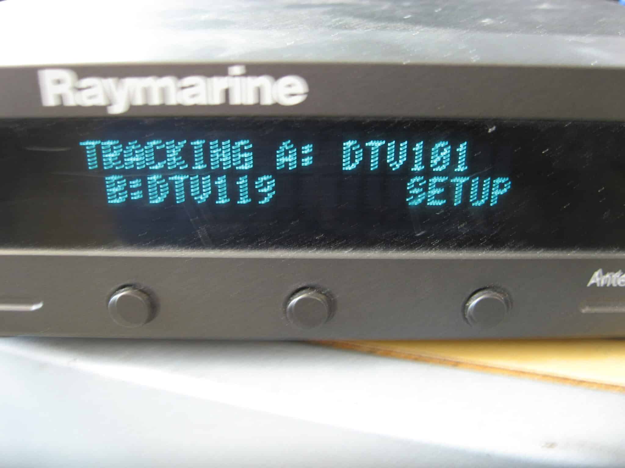 Raymarine STV37 37cm Marine Sat TV 14.5" Dish Circular LNB Tested