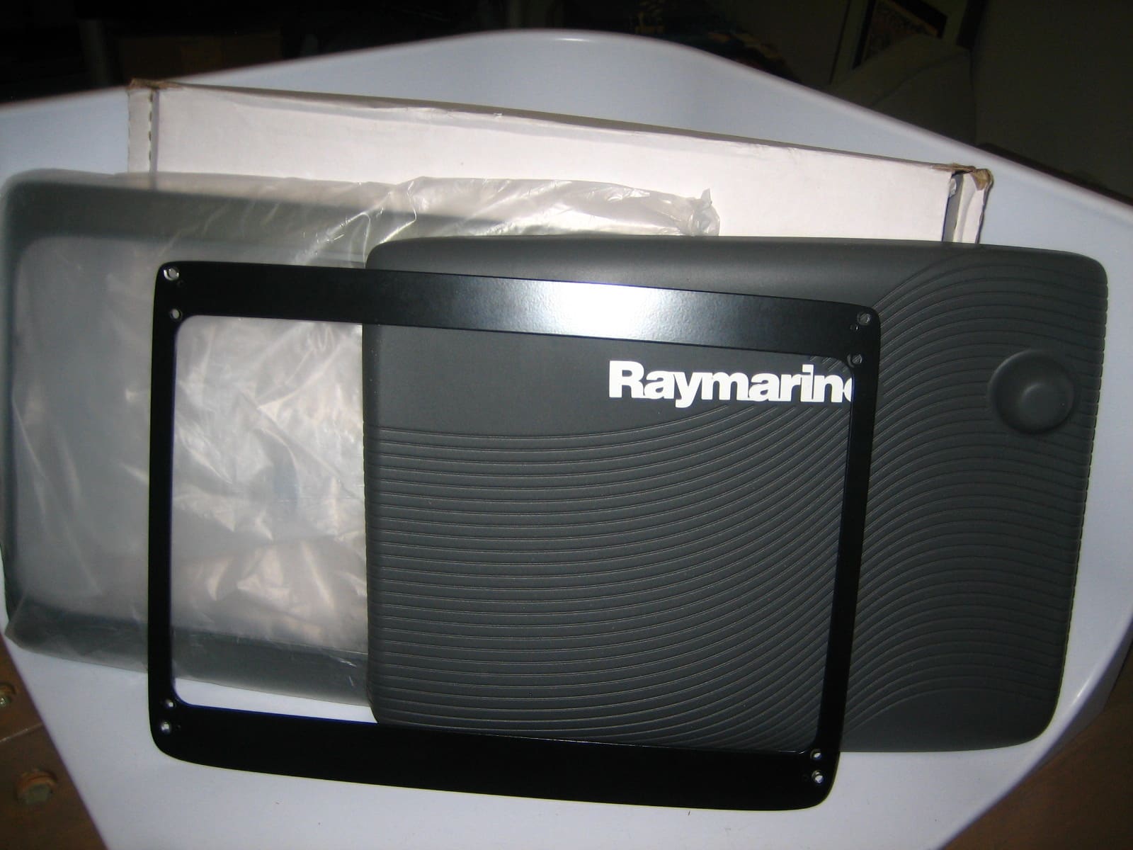 Raymarine *PARTIAL KIT ONLY* - (Part of R70011 C/E Classic Mounting ...