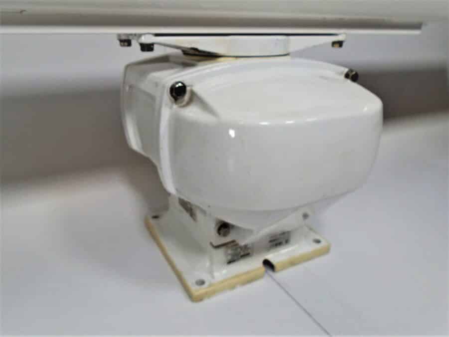 Simrad/Northstar/Koden RB718A 12kw O/A Radar Pedestal w/ 6' ANT - Bench Tested - Image 6