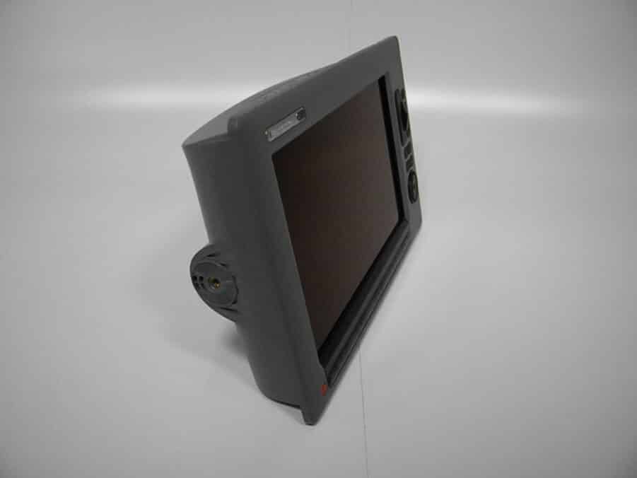 Raymarine C140w Display w/Bezel & Sun Cover- E62115 - TESTED! 90 Day Warranty! - Image 3