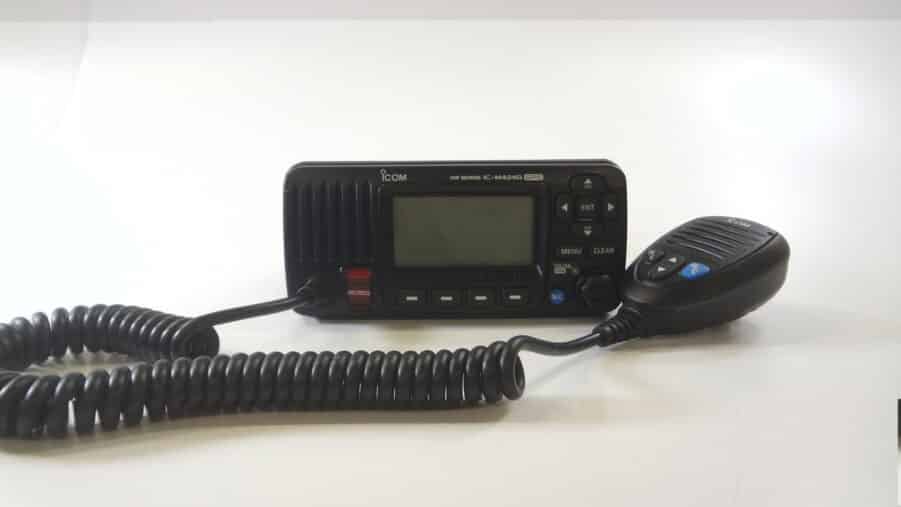 Icom IC-M424G Marine VHF Radio Transceiver Unit w/ HM-205B Mic