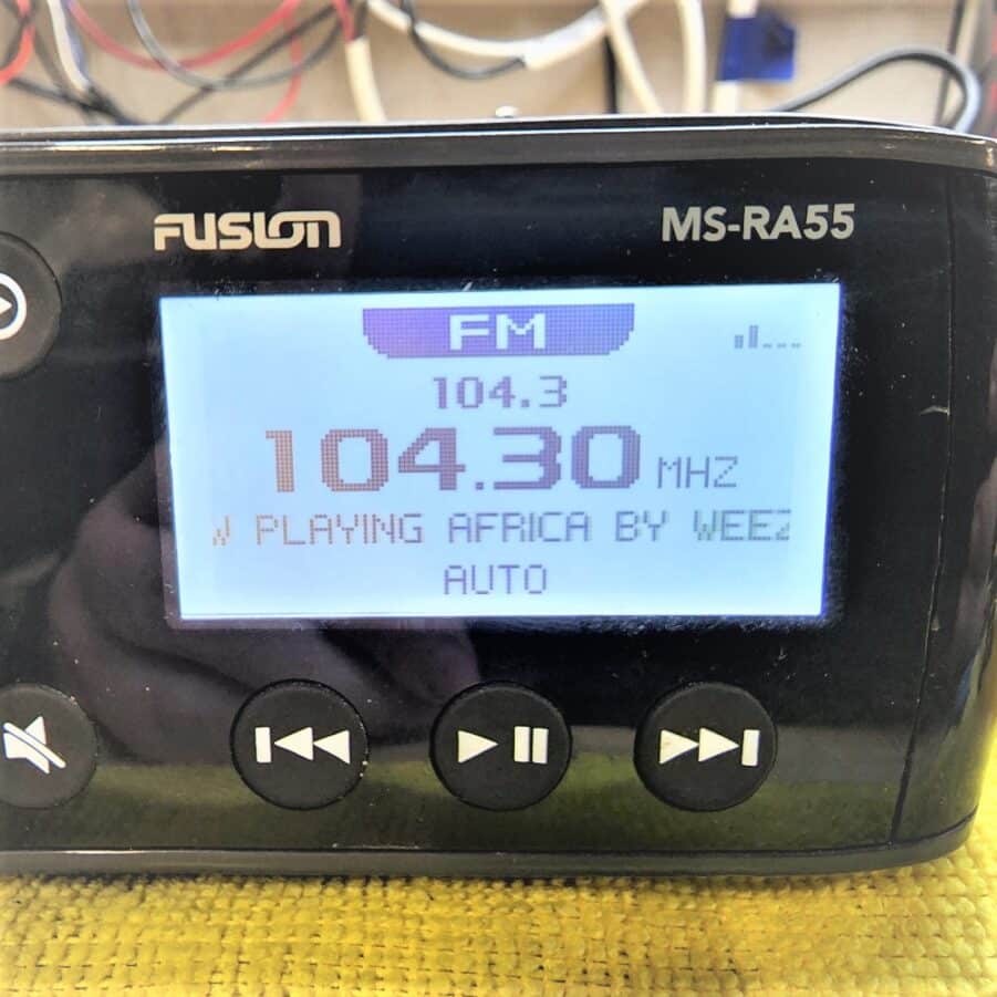 Fusion MSRA55 Marine Digital Media Receiver W/ Bluetooth Used Free