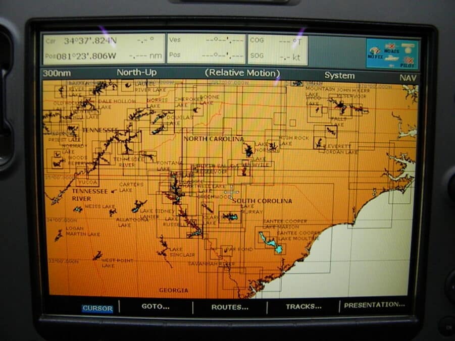 Navionics HotMaps Premium CF Chart Card -EAST- CF/PREM-E 256MB APR2005 ...