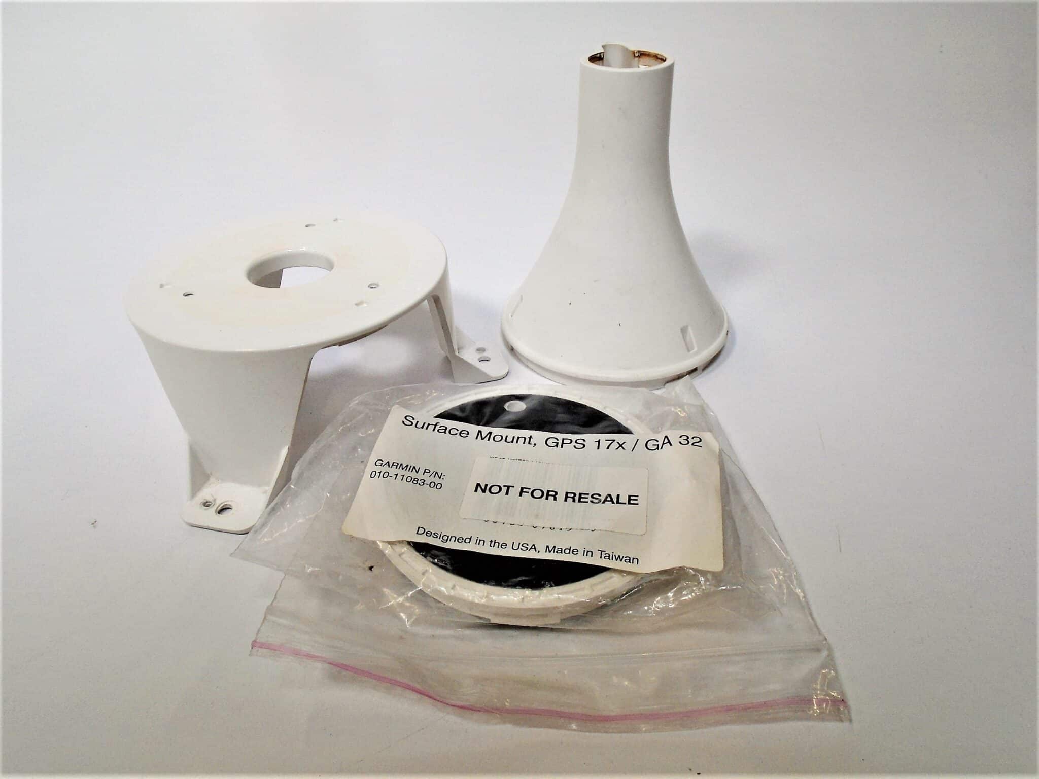 Garmin GPS17X NMEA 2000 GPS Antenna 15 Foot Drop cable Good Cond