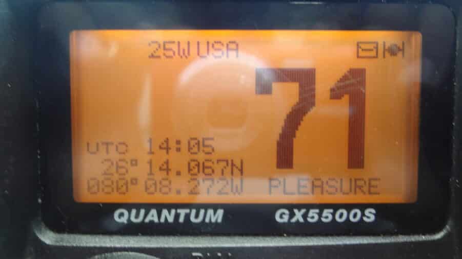 Standard Horizon Quantum GX5500S Submersible VHF Marine Radio w/ Microphone! Max Marine