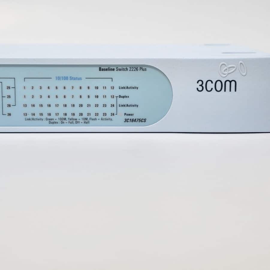 3Com - 3C16475CS 10/100Mbps + 1000Mbps Baseline Switch 2226 - FOR PARTS / AS IS - Image 5