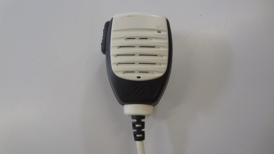 West Marine VHF 480 Marine Submersible VHF Radio Transceiver Unit w/ Mic-Tested- - Image 9
