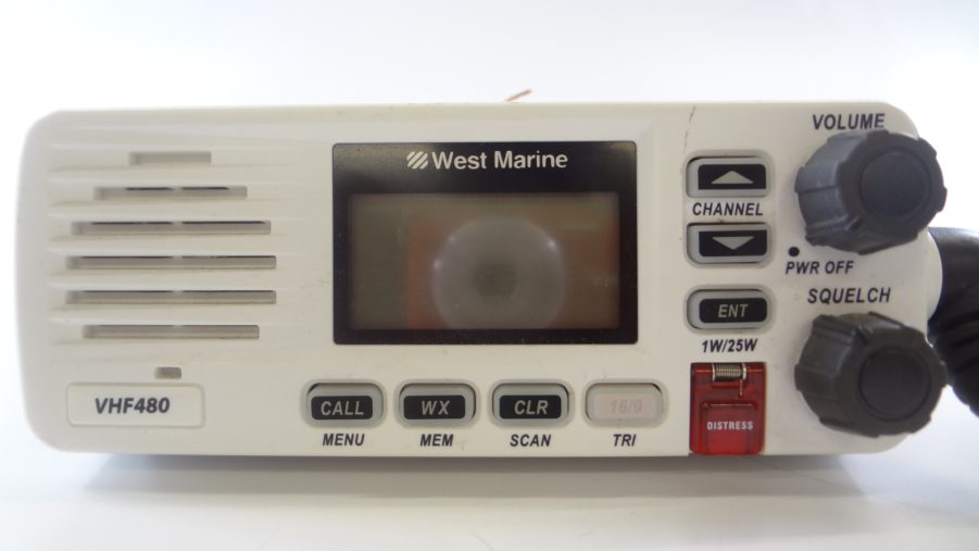 West Marine VHF 480 Marine Submersible VHF Radio Transceiver Unit w/ Mic-Tested- - Image 3
