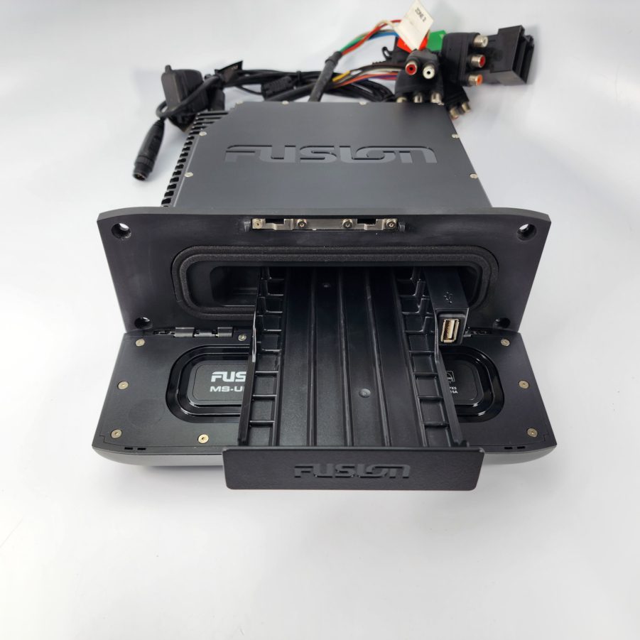 Fusion - MS-UD650 Marine Entertainment System with Uni-Dock - TESTED - WORKING - Image 5