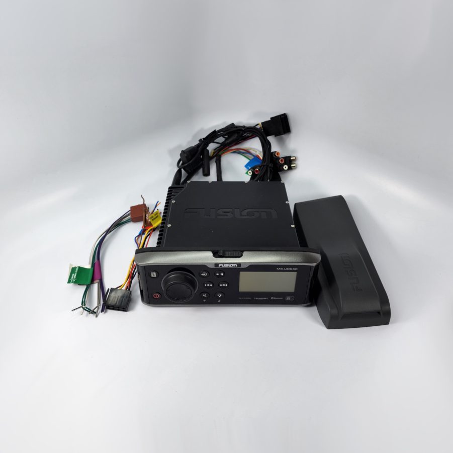 Fusion - MS-UD650 Marine Entertainment System with Uni-Dock - TESTED - WORKING