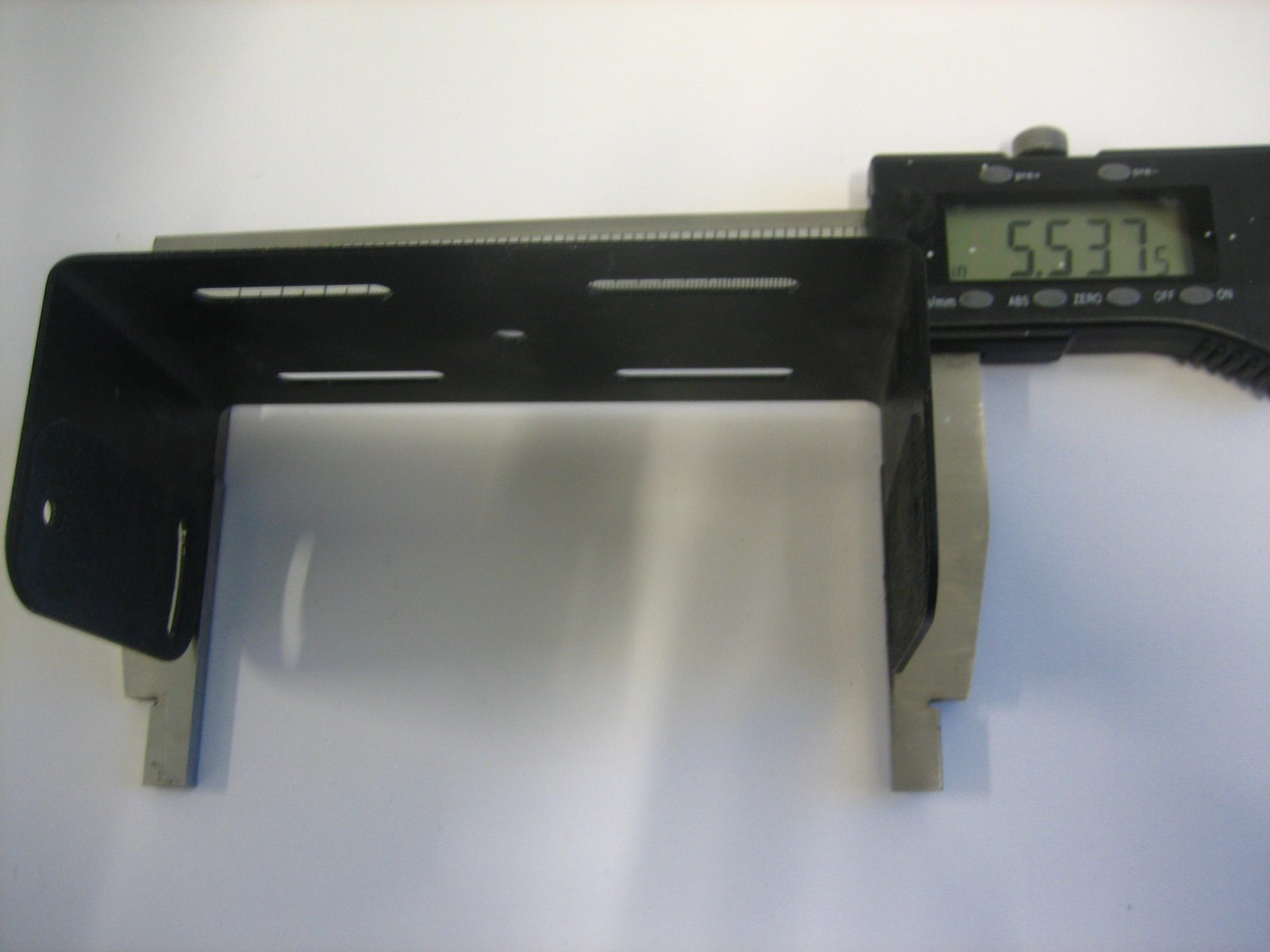 MBA-4 - Staffa Per Fissaggio Frontalino Icom IC-2730