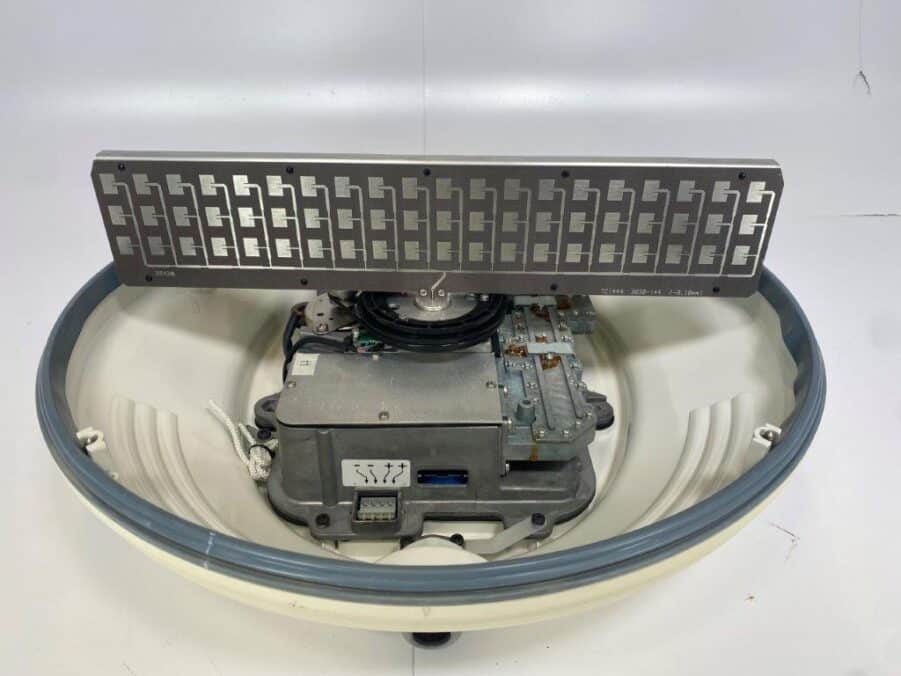 Raymarine Pathfinder M92650 Radome 2KW 18” Radar DOME ONLY** LOW HOURS* - Image 7