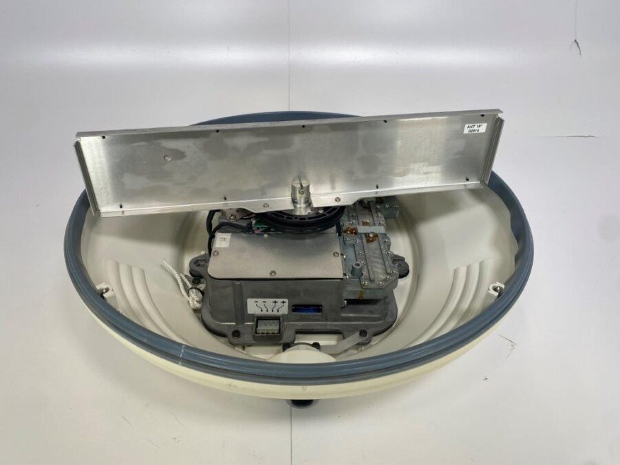 Raymarine Pathfinder M92650 Radome 2KW 18” Radar DOME ONLY** LOW HOURS* - Image 6