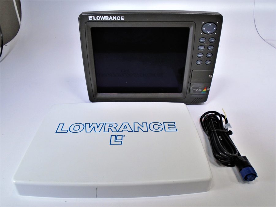 Lowrance LCX-111c HD Chartplotter/FishFinder/GPS Display Suncover & Power Cable