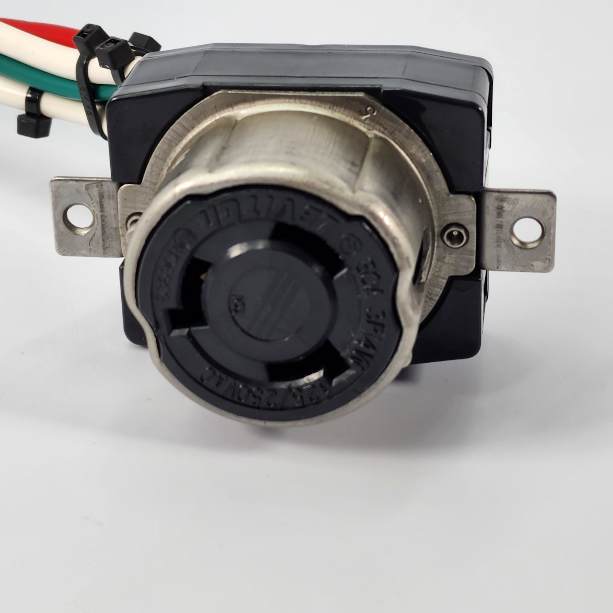 Leviton 6369CR 3-Pole 4-Watt 50Amp 125/250VAC Locking Single Outlet ...