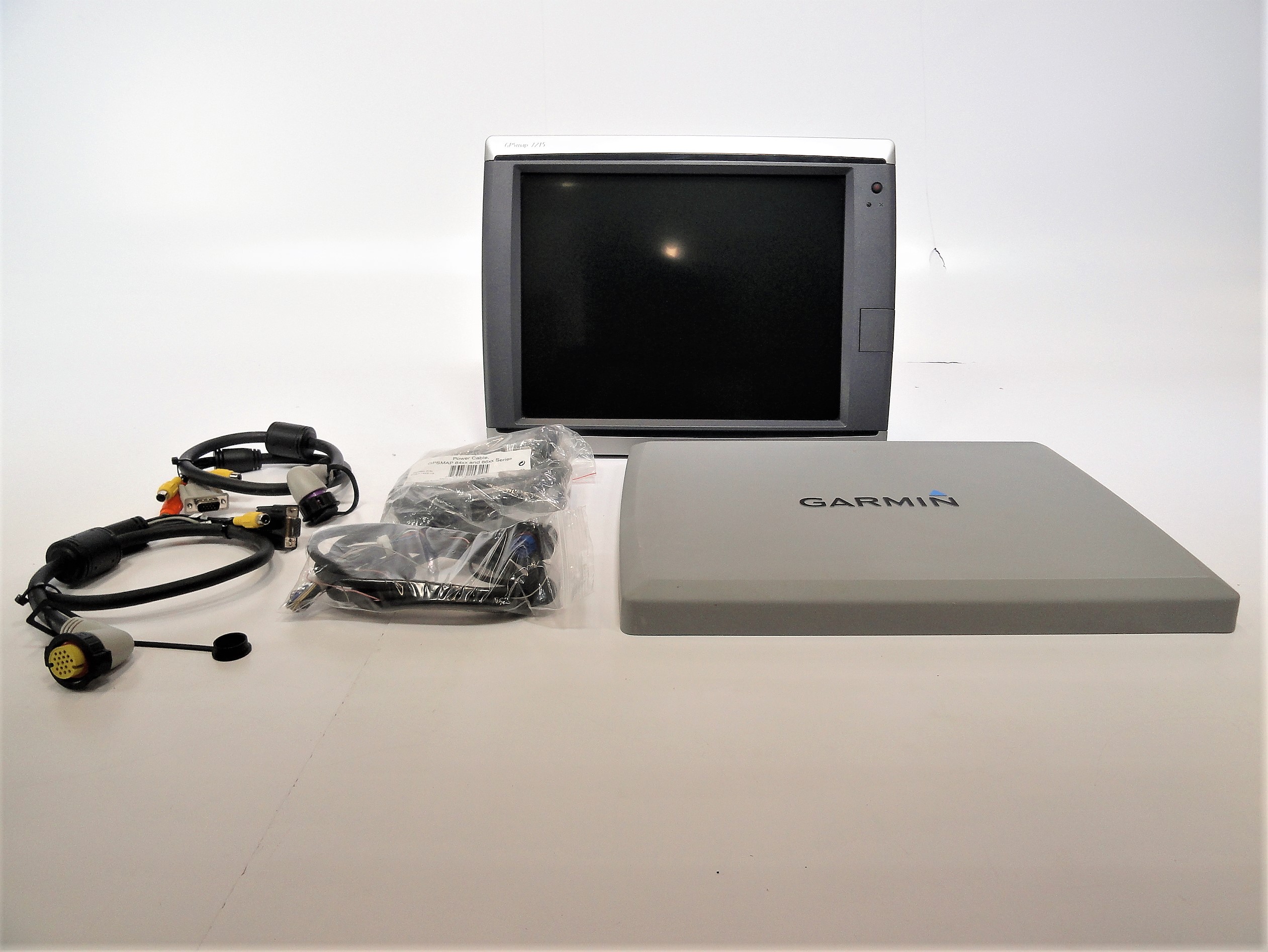 Garmin GPSmap 7215 Touchscreen MFD + Suncover (Good Cond!) 90 Day