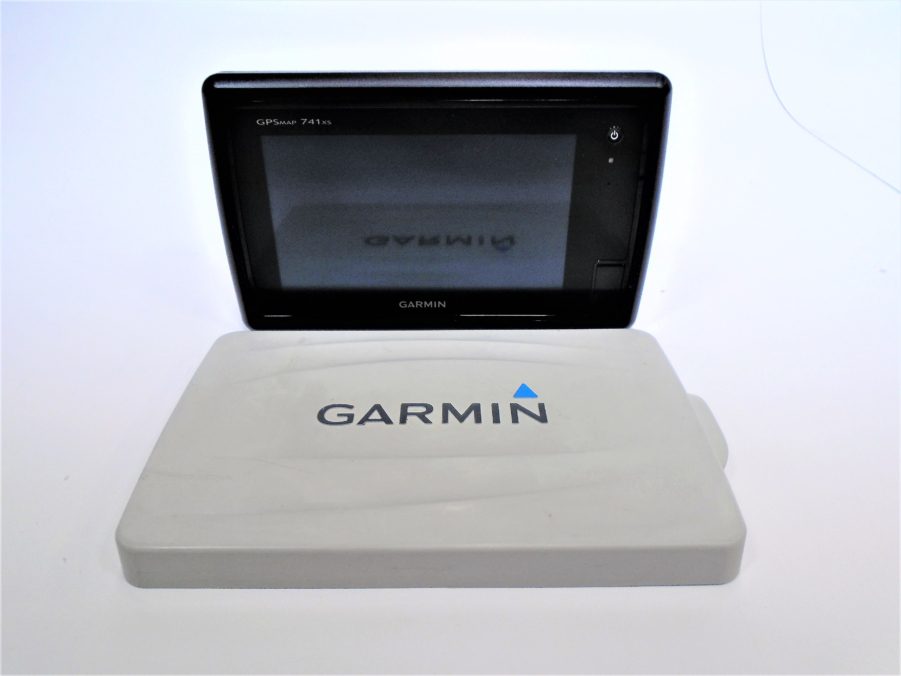 Garmin GPSmap 741XS - Touchscreen Display W / Suncover (Tested Good)