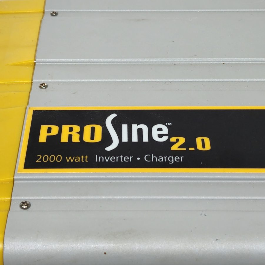 Xantrex  PROsine 2.0 2000 Watts 12VDC/100A-120VAC Inverter/Charger - For Parts - Image 3