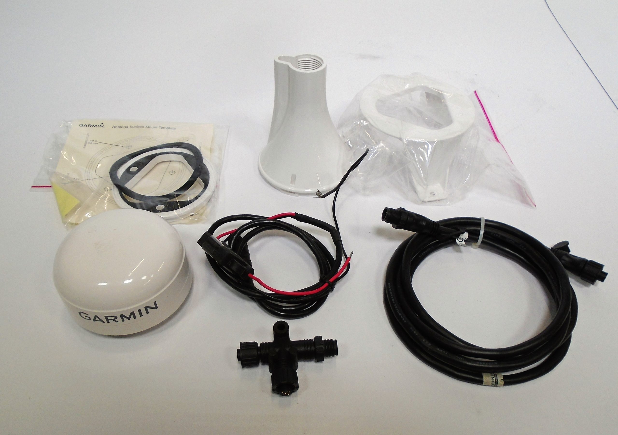 Garmin GPS19X NMEA2000 GPS Antenna 90 Day Warr (TESTED Good) Max