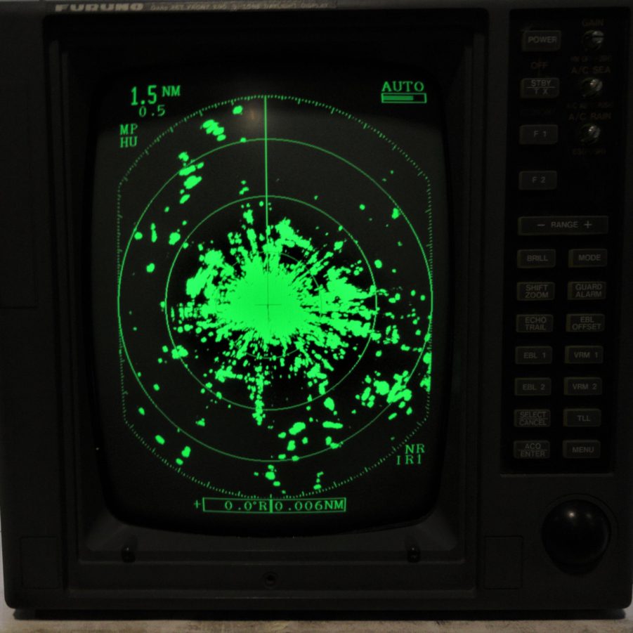 Furuno FR-7062 / RDP-122 12" CRT Radar Display w/ARPA *Tested* - Image 4