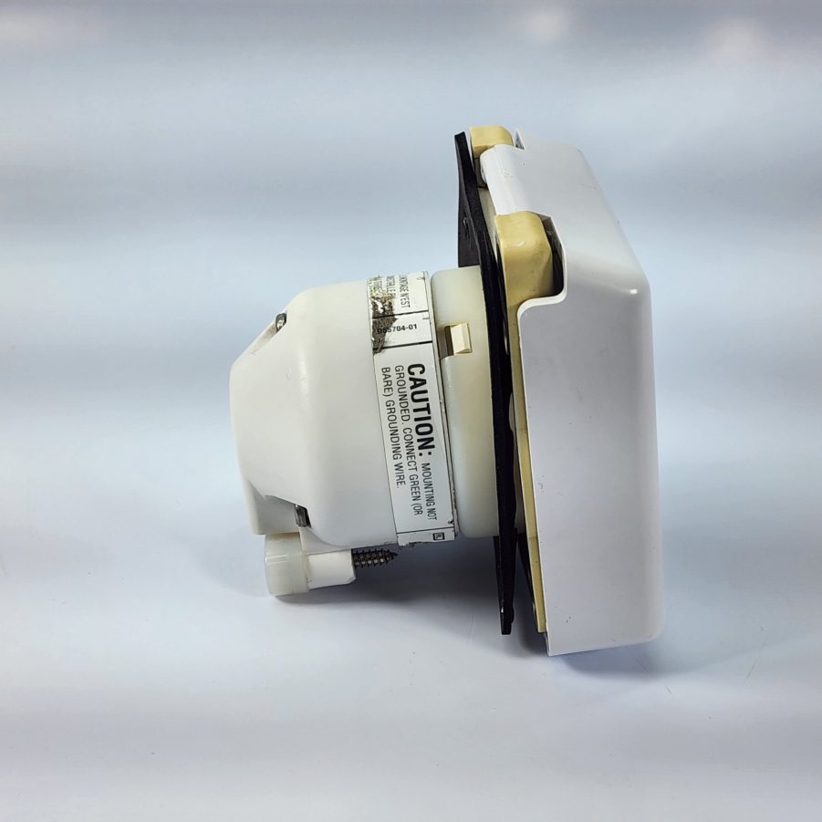 Hubbell HBL303NM Twist-Lock Marine Grade Hull Inlet 30A 125V Screw Terminal-Used - Image 7
