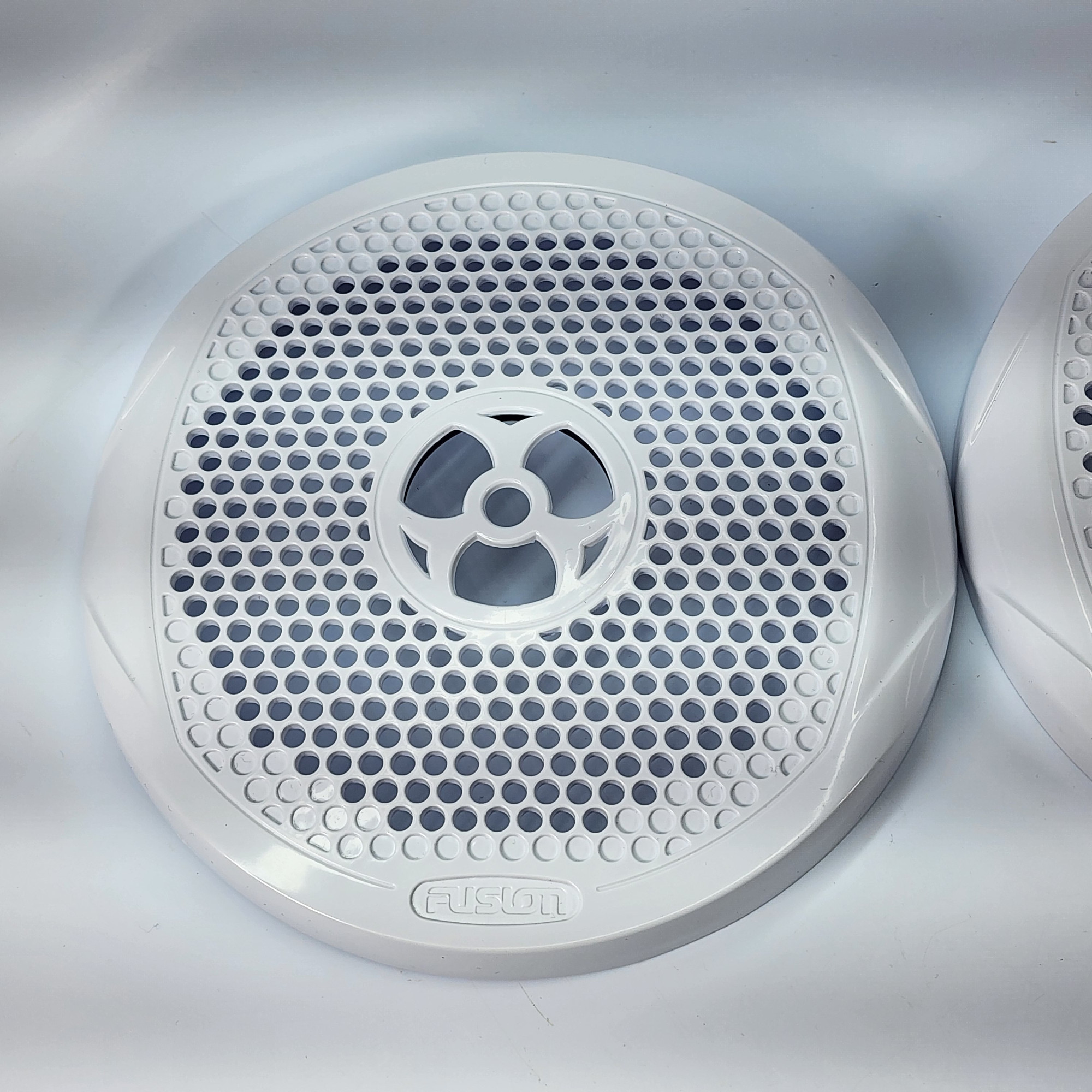 [1 Pair] Fusion Marine MSFR602G Speaker Grilles White New Old
