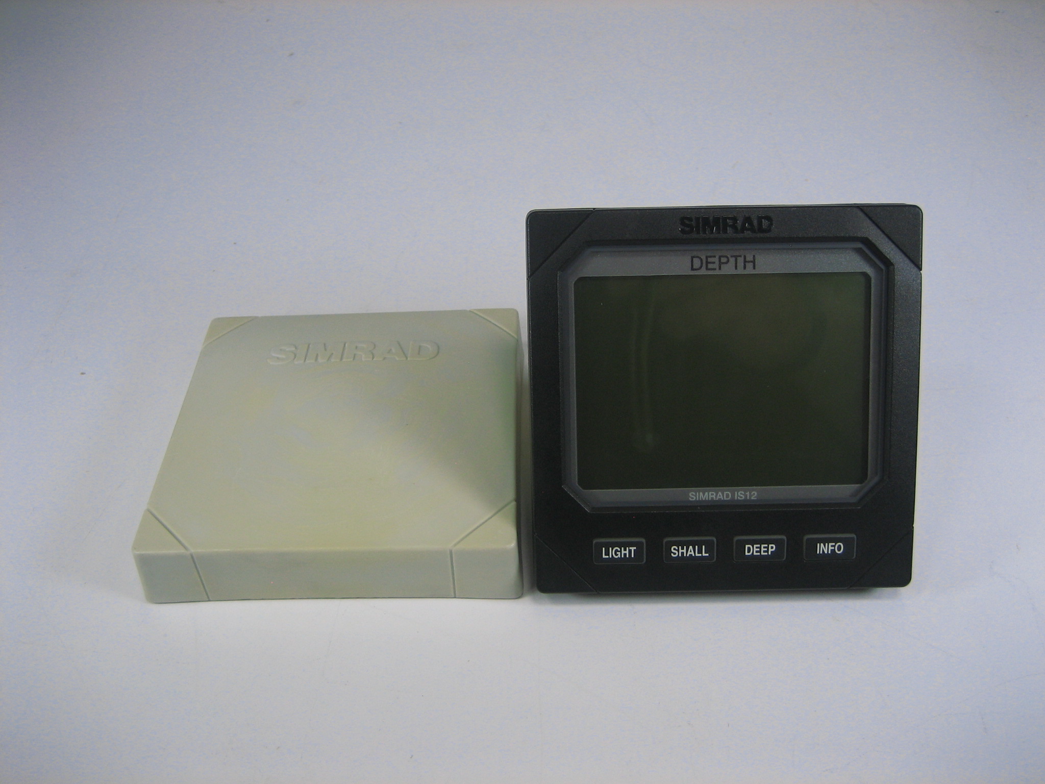 Simrad IS12 / E03894 / Depth Display / Great Condition/Free Shipping