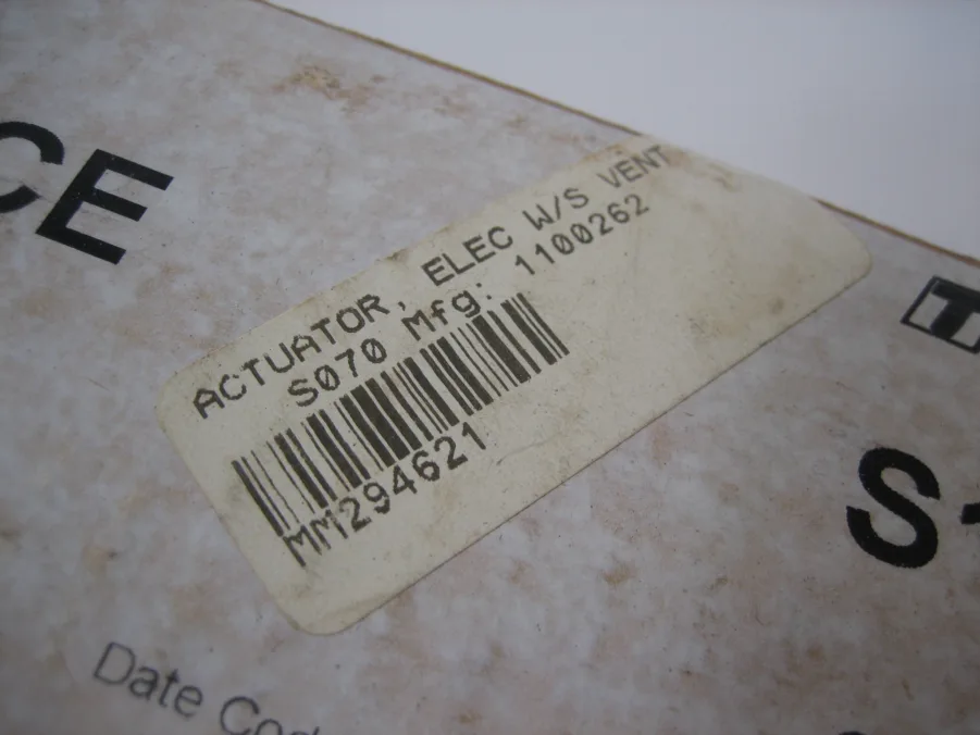 Boston Whaler 285 305 Windshield Vent Actuator 1100262 S1209A804CE 12