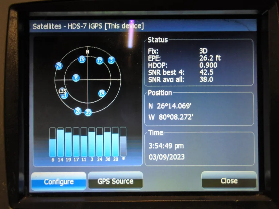 Lowrance HDS7 Fishfinder Chartplotter W/ Suncover (Tested Good) - Image 4