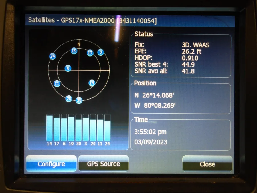 Lowrance HDS7 Fishfinder Chartplotter W/ Suncover (Tested Good) - Image 5