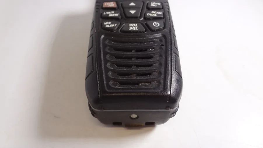 Uniden Atlantis 270 Floating Handheld Wireless Marine VHF Radio For Parts Only - Image 4