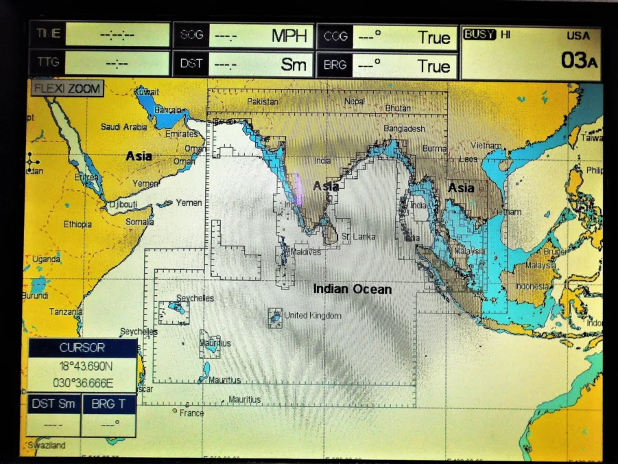 Standard Horizon CPV550 GPS Chartplotter/VHF 12in Display (NEW LCD) - Image 3
