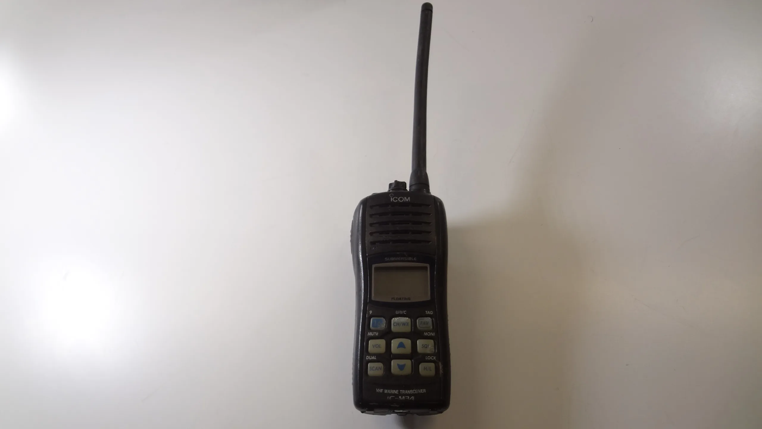 ICM34 Handheld Wireless Marine VHF Radios w/ Charger Units For