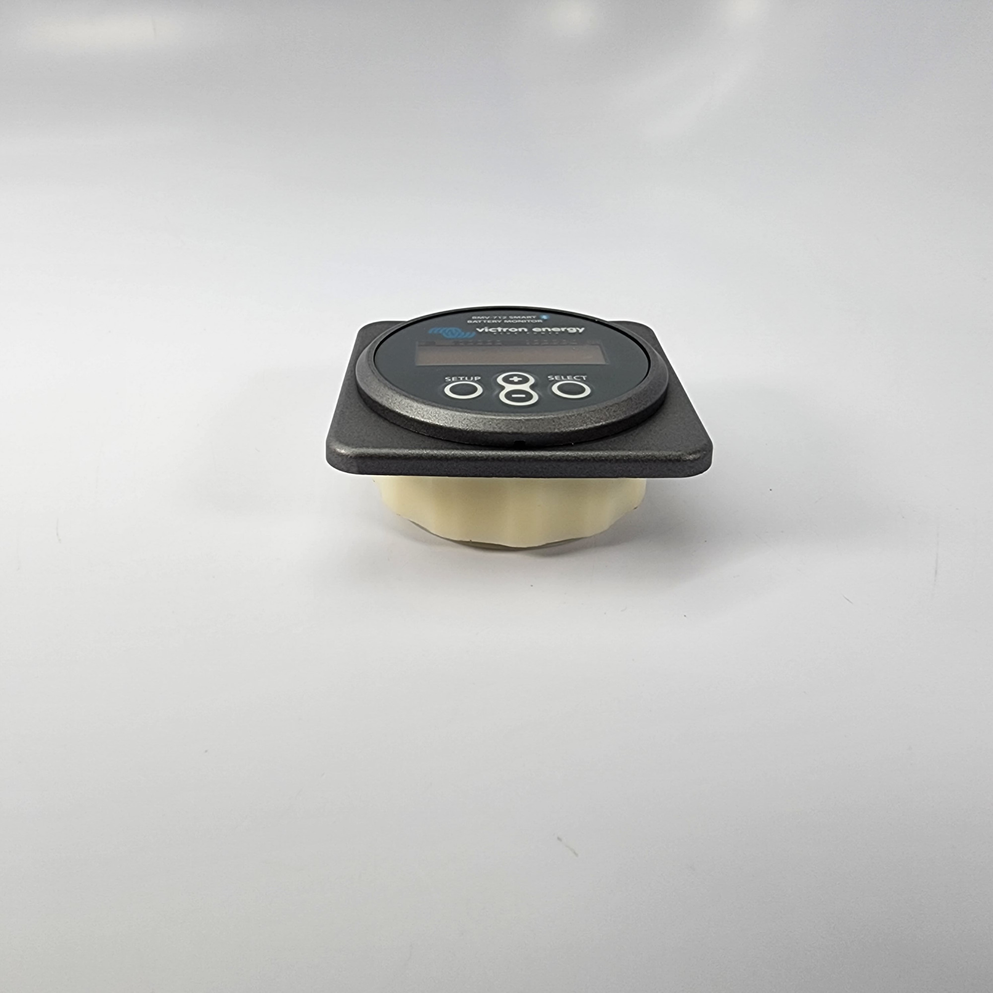 thumbnail image 2 of Victron Energy BMV-712 Smart Battery Monitor With Bluetooth – 5 Year Warranty – For Campervans & Caravans 2 of 4