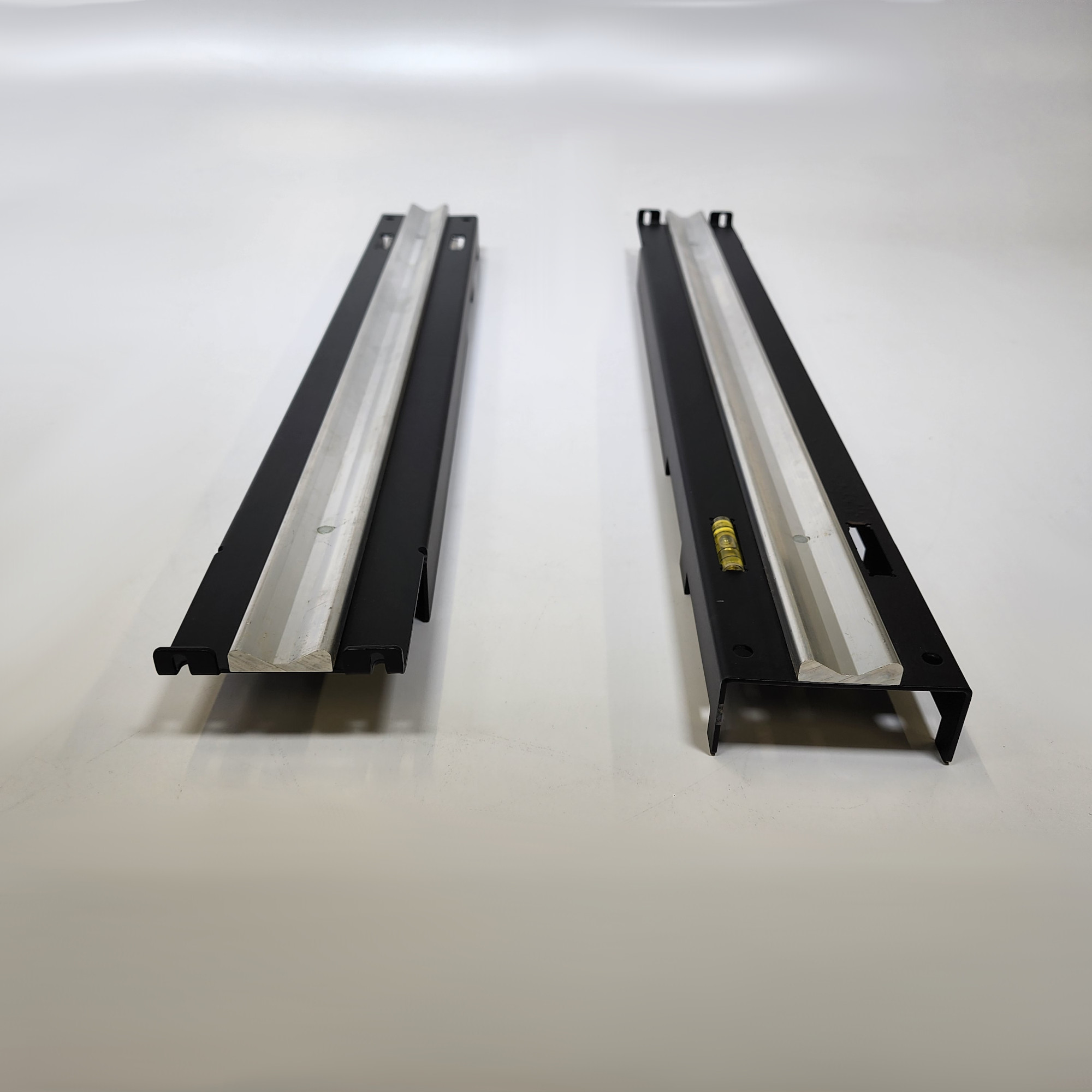 Middle Atlantic Products TRACK25 Removable Service Track for AX-SX ...