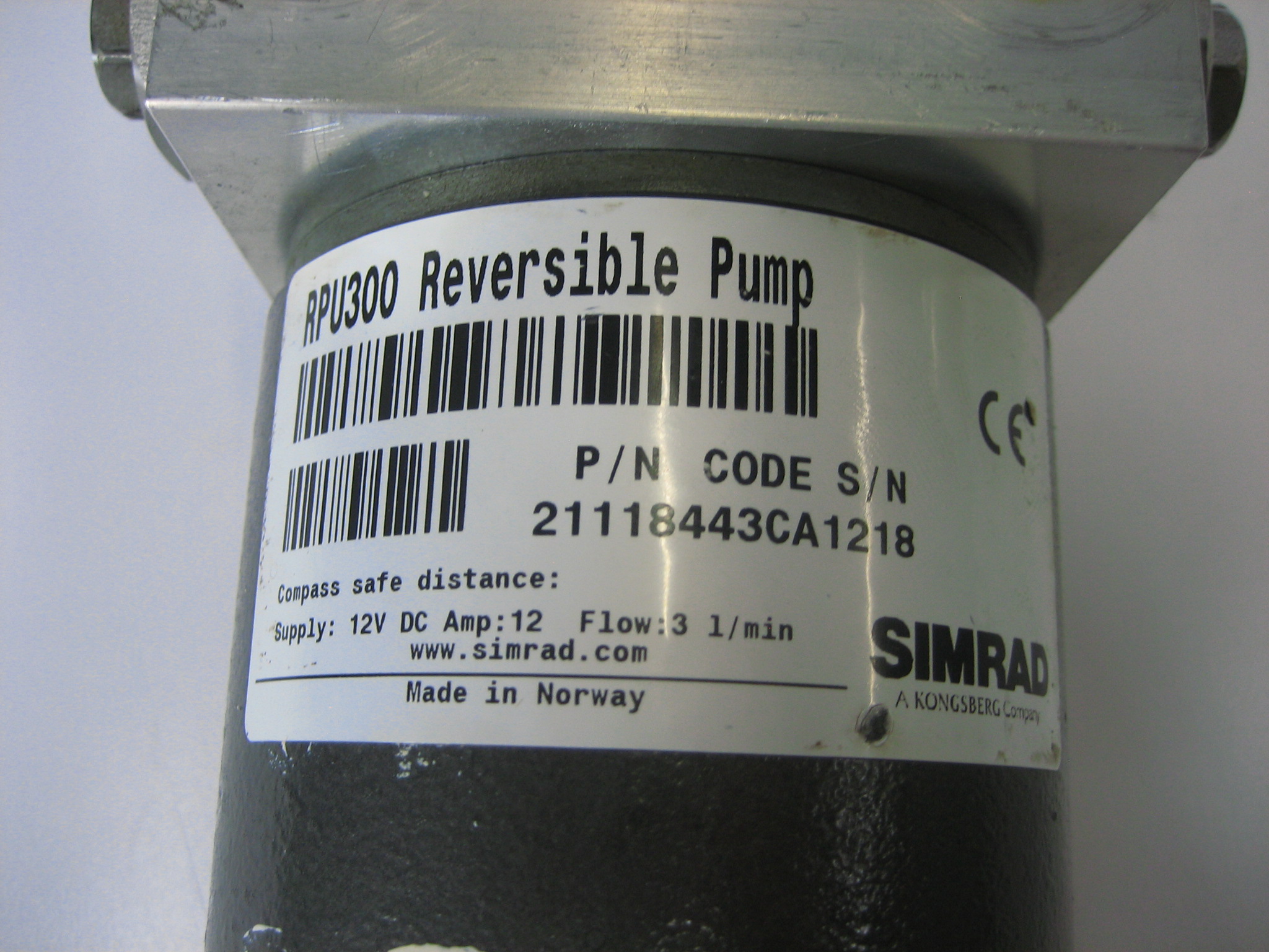 Motor Rpu Simrad-RPU300-21118443- Reversible Hydraulic pump Motor - Max Marine ...