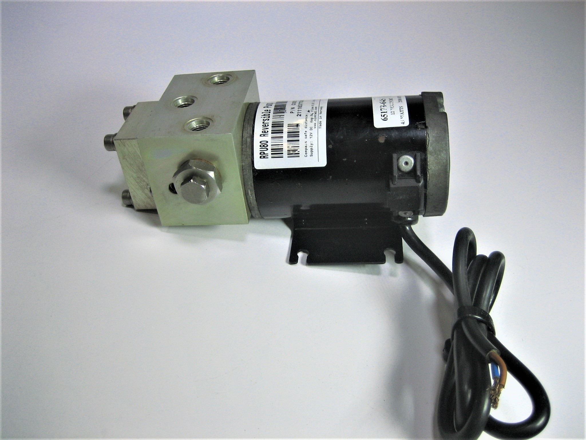 SimradRPU8021118377Reversable Hydraulic Pump Max Marine Electronics