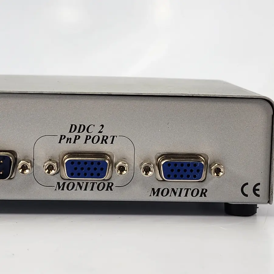 Manhattan 177207 150MHz 1:2 Way VGA Video Splitter - Image 10