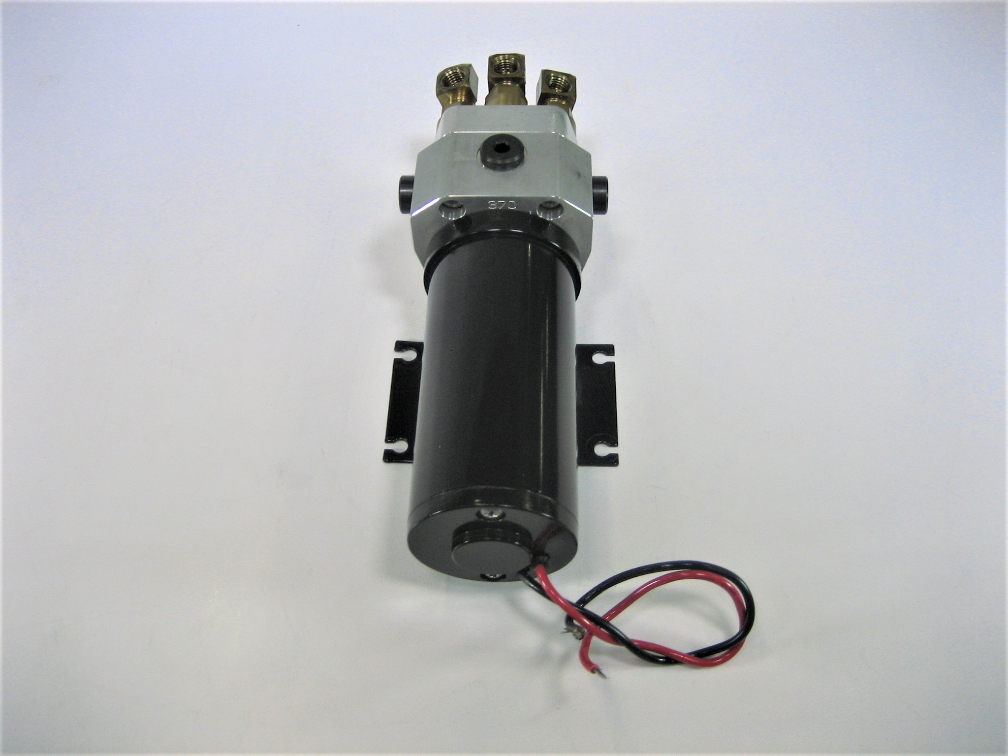 RaymarineM8111924VType 1Autopilot Hydraulic Drive Pump Max Marine