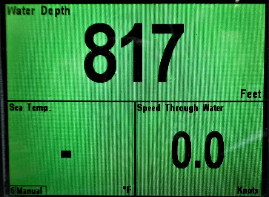 Furuno - FCV-587 - 8.4" Color LCD Fish Finder - Tested Good - Great Cond. W/ Suncover - Image 4