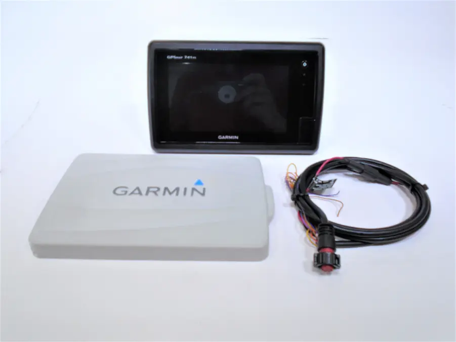 Garmin GPSmap 741XS – Touchscreen Display W/ Suncover (Tested Good)