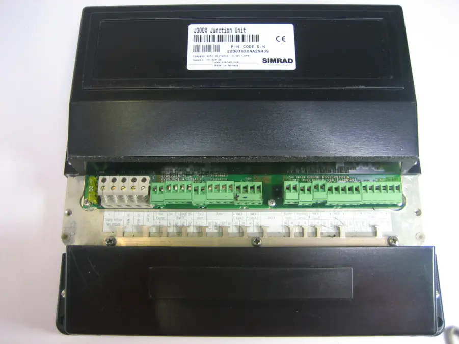 Simrad-Robertson-J300x Autopilot Course Computer PN-22081830 - Image 3
