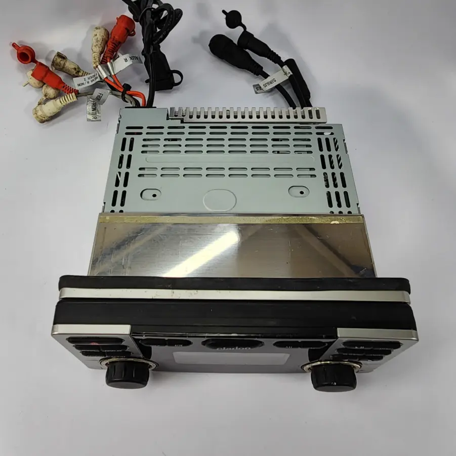 Clarion CMD7 Marine CD/MP3/WMA/AAC Receiver w/ USB Input & CeNET Control - TESTED - Image 3