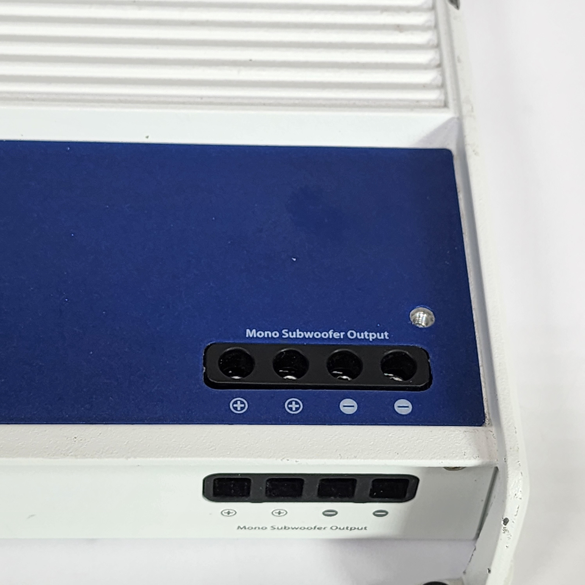 JL Audio M1000/1v2 Mono Marine Subwoofer Amplifier No Plate Cover