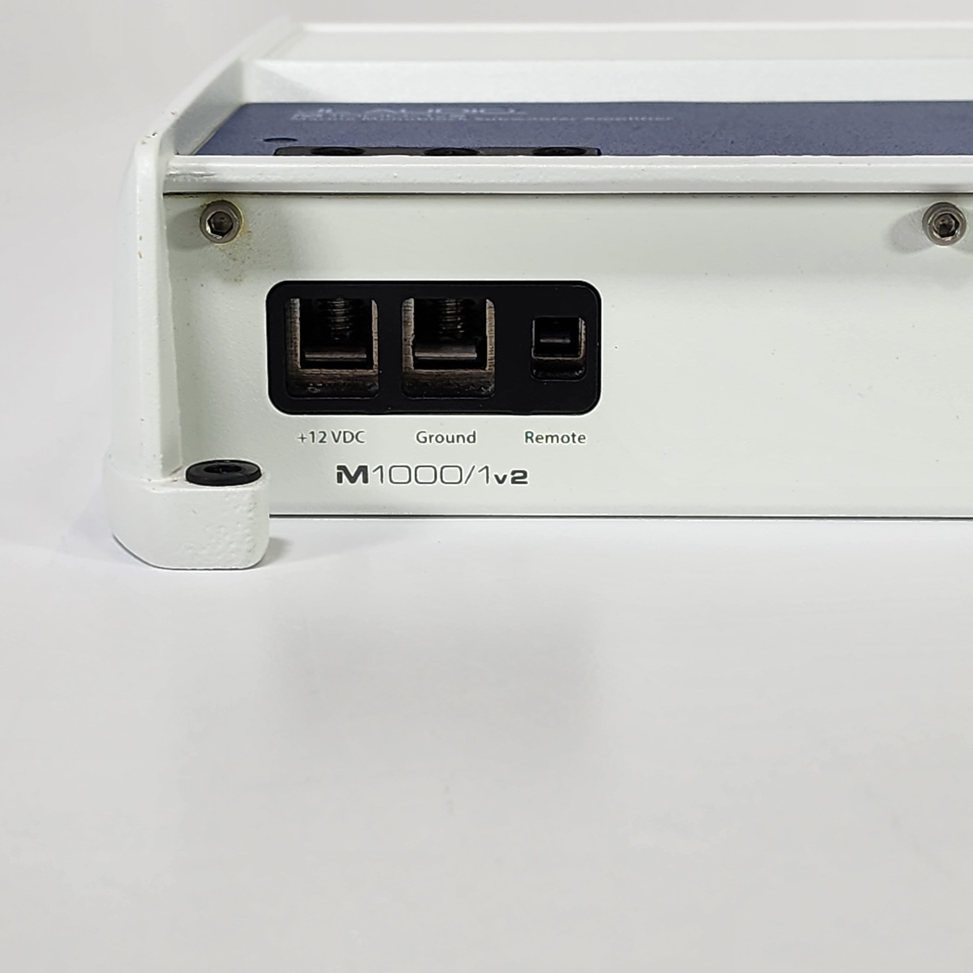 JL Audio M1000/1v2 Mono Marine Subwoofer Amplifier No Plate Cover