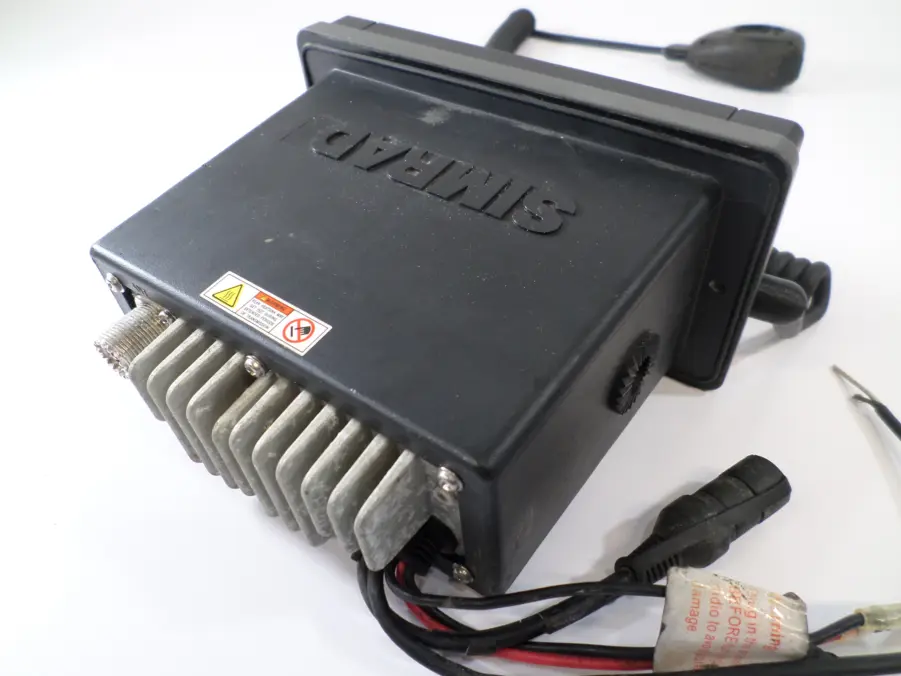 Simrad RS35 VHF with AIS Receiver - New Cable! - Image 8