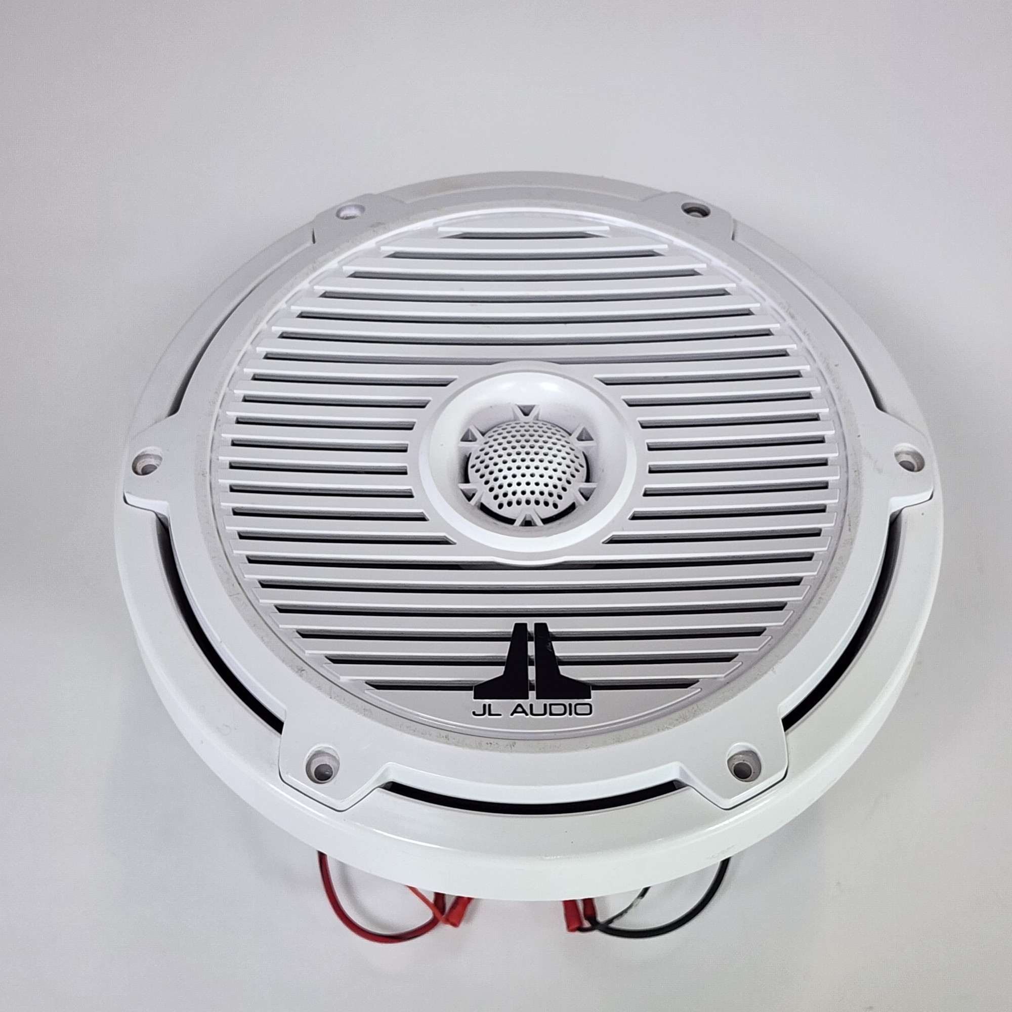 JL Audio M880CCXX0 8.8″ Marine Speakers White with Classic Grille